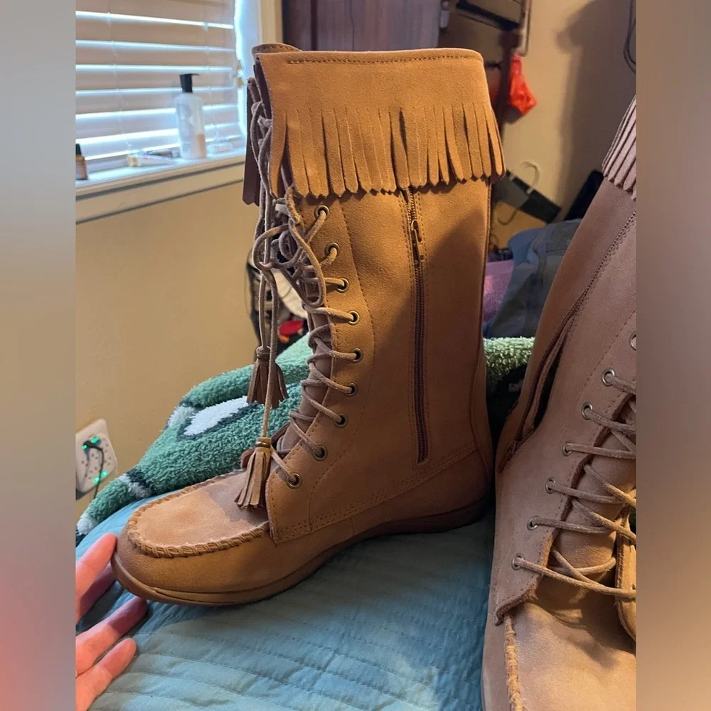 L.L. Bean Suede Leather Tan Tassel Fringe Sheepskin Boots 9 Medium Moccasin Cozy - Picture 12 of 12